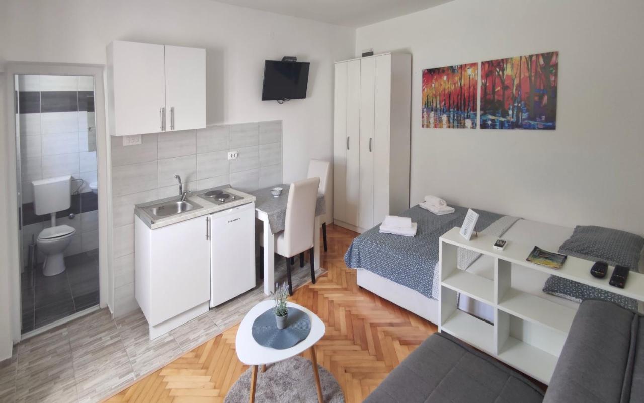 Apartments Tila 트레빈예 외부 사진