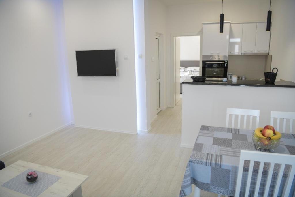 Apartments Tila 트레빈예 외부 사진
